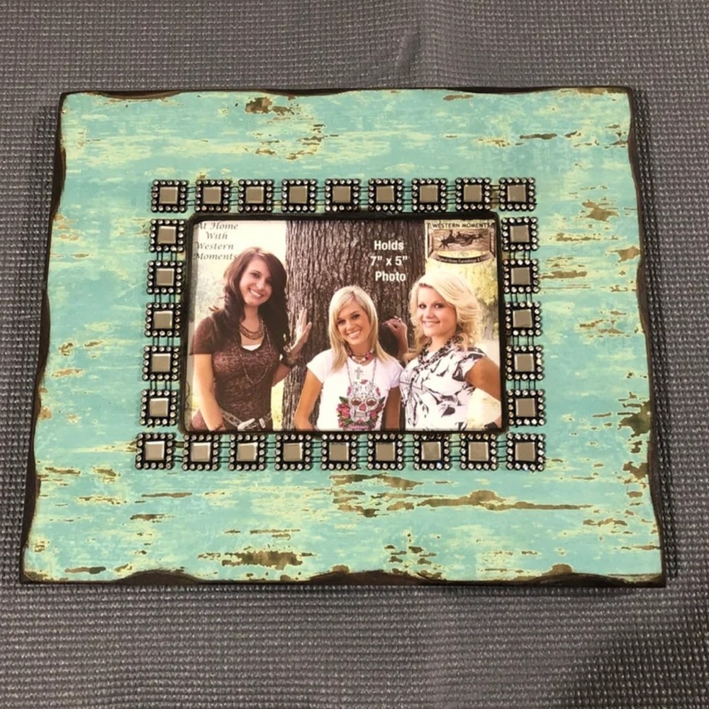 Western Frame